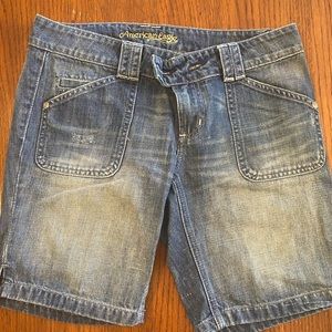 American Eagle mid bermuda shorts